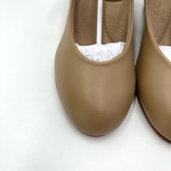 Capezio Jr. Footlight 550 550X Caramel‎ Character Dance Shoes Big Girls Kids 3 - Picture 5 of 15